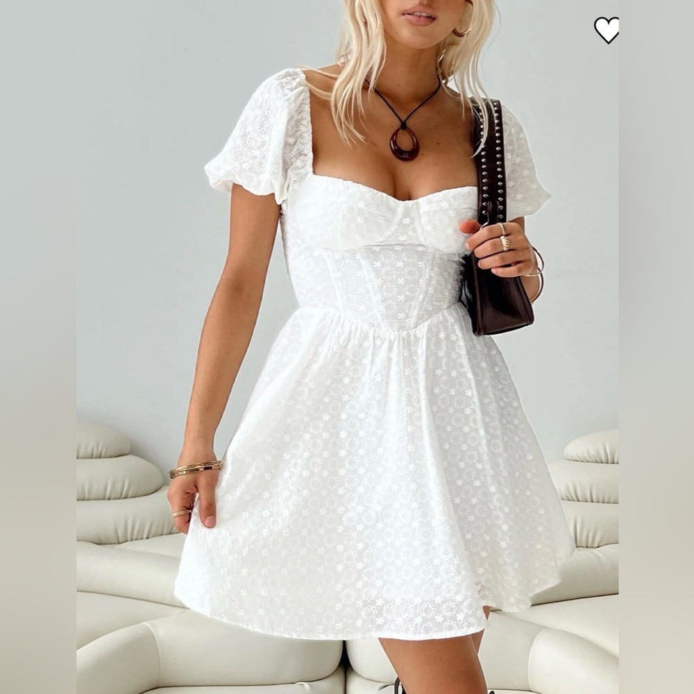 NWT Princess Polly White Eyelet Mini Dress Puff Sleeve Sweetheart Size 10
